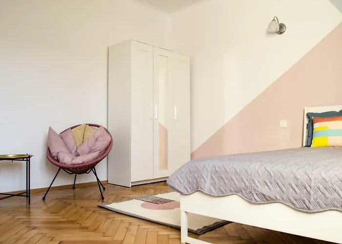 New Life Apartment Next To Metro Station